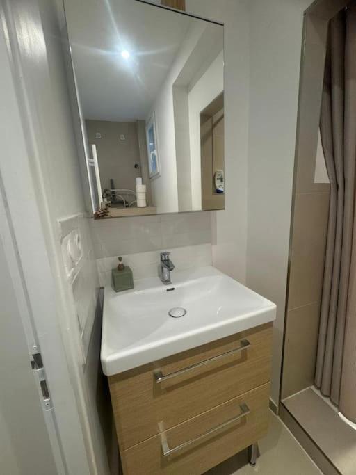 Luxueux Appartement La Defense - Porte Maillot - Parc De Bagatelle - Jardin D'Acclimatation - 6 Pers Bois-Colombes Zewnętrze zdjęcie